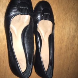 Nurture shoes size 7M